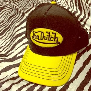 Von Dutch bright yellow and black glitter hat NWOT